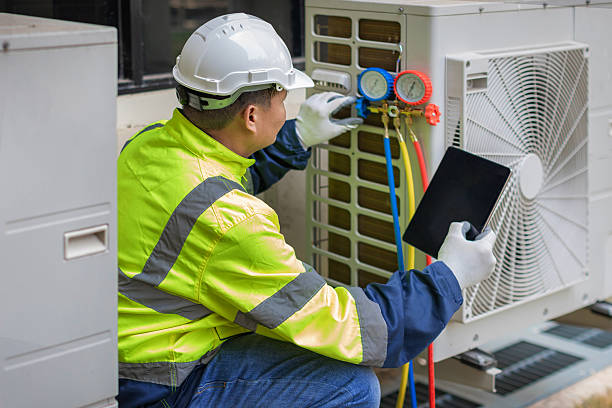 Professional Emergency Hvac Repair technician working in Wrightstown, NJ